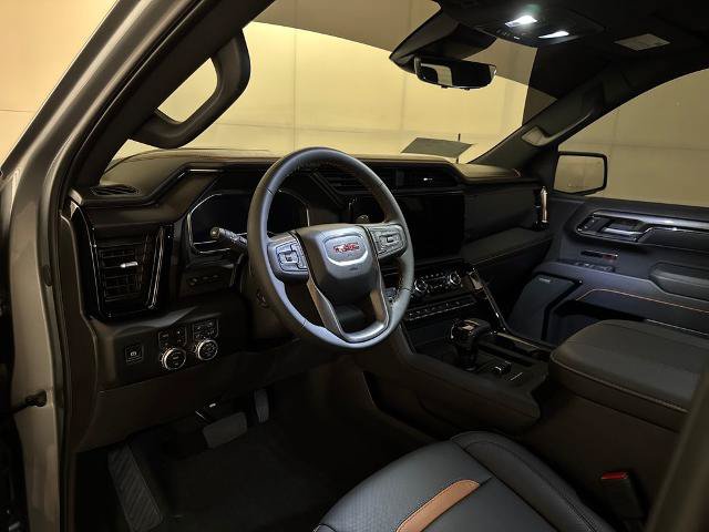 Used 2025 GMC Sierra 1500 AT4 w/ AT4 Premium Package AWD/4WD image 4