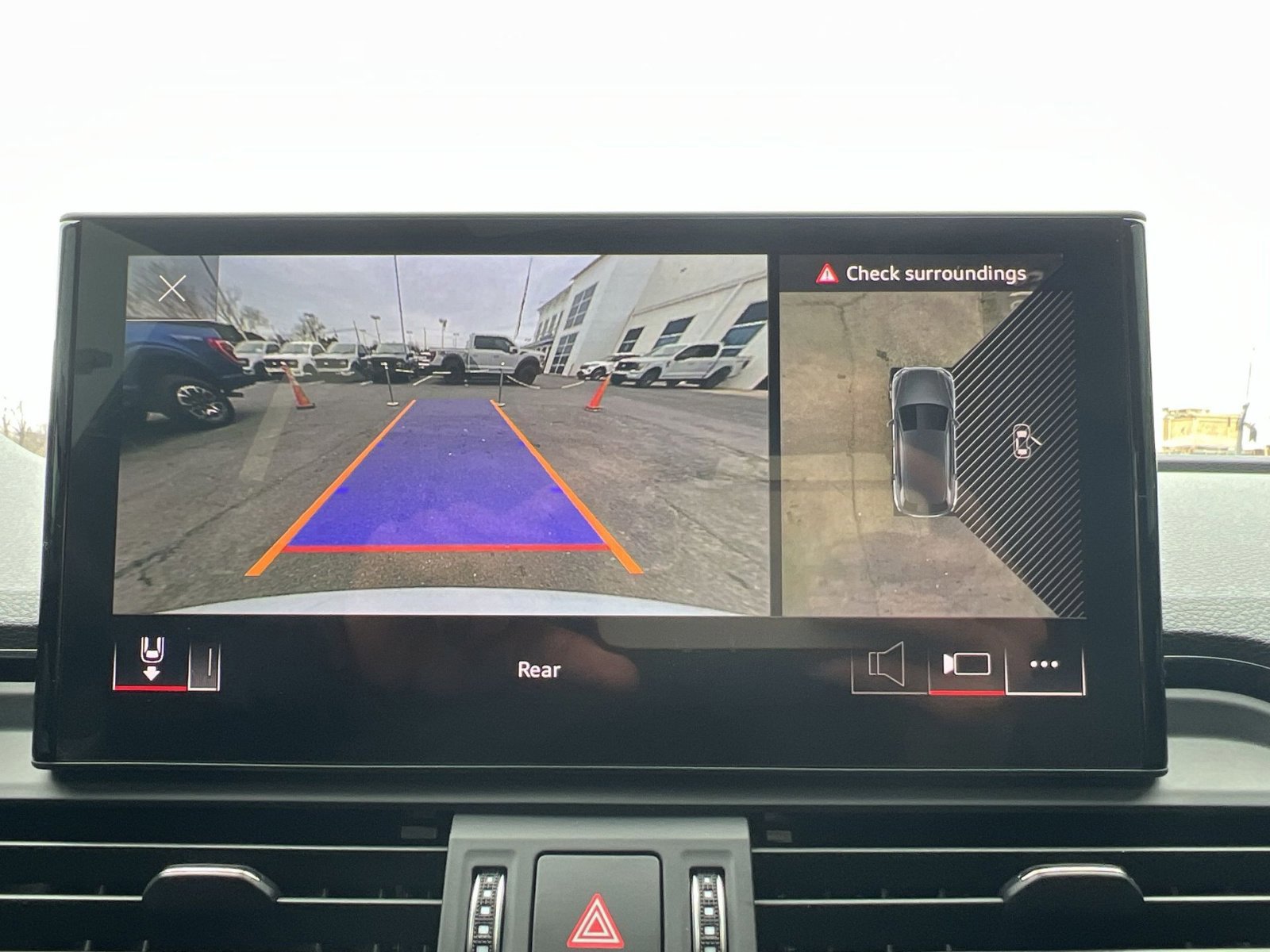 Used 2023 Audi SQ5 Premium Plus w/ Premium Plus Package image 19