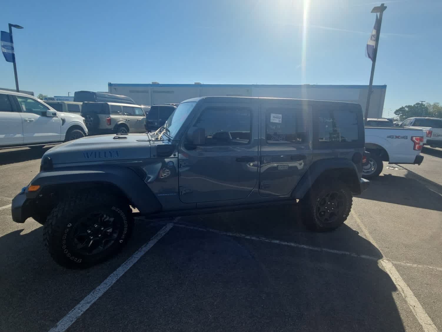 Used 2023 Jeep Wrangler Unlimited w/ 8.4" Radio Group AWD/4WD image 5
