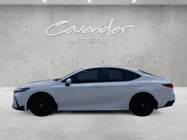 Used 2025 Toyota Camry SE FWD image 14