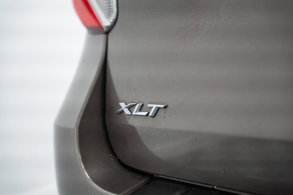 Certified 2021 Ford Explorer XLT w/ Equipment Group 202A image 10