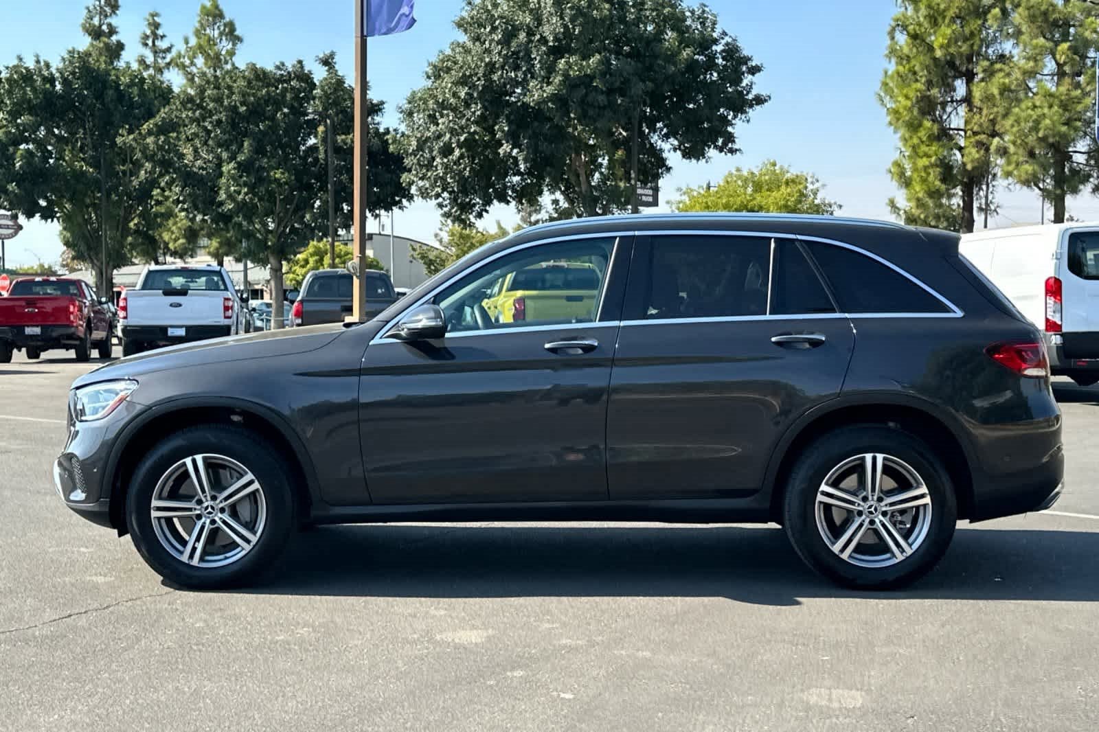 Used 2022 Mercedes-Benz GLC 300 GLC 300 image 2