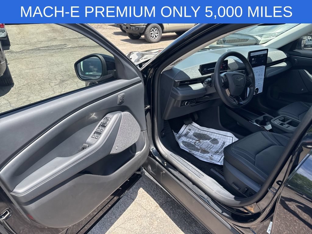 Certified 2025 Ford Mustang Mach-E Premium AWD/4WD image 9