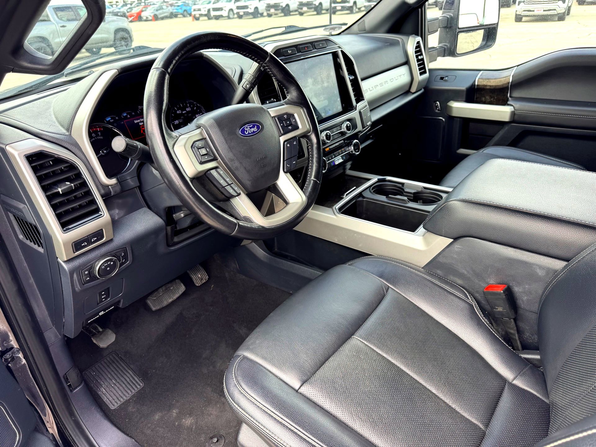 Certified 2022 Ford F350 Lariat w/ Lariat Value Package AWD/4WD image 10