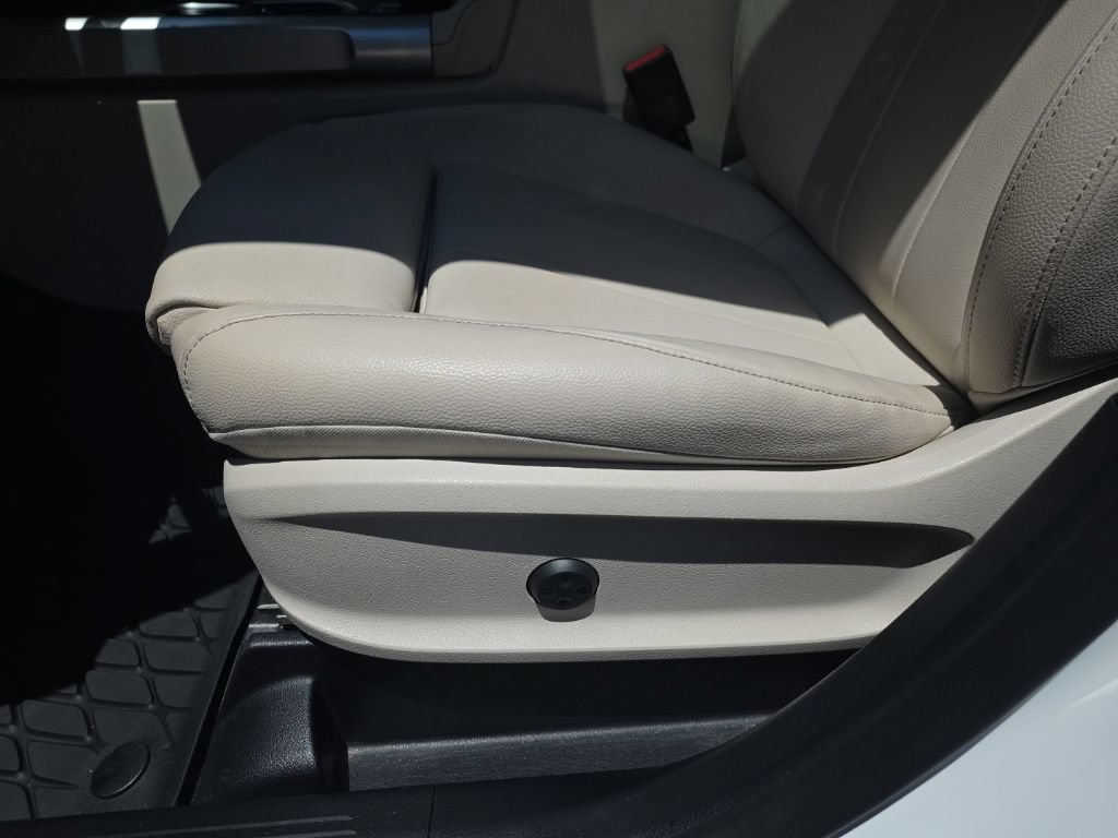 Used 2022 Mercedes-Benz GLB 250 4MATIC image 11
