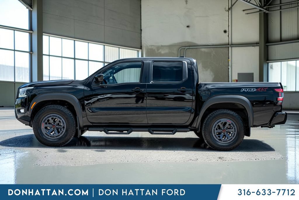 Used 2025 Nissan Frontier PRO-4X AWD/4WD image 2