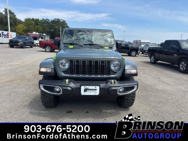 Used 2025 Jeep Gladiator Sport AWD/4WD image 2
