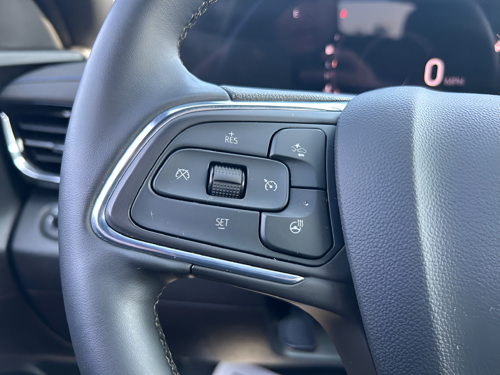 Used 2025 Buick Envista Sport Touring w/ Convenience I Package FWD image 22