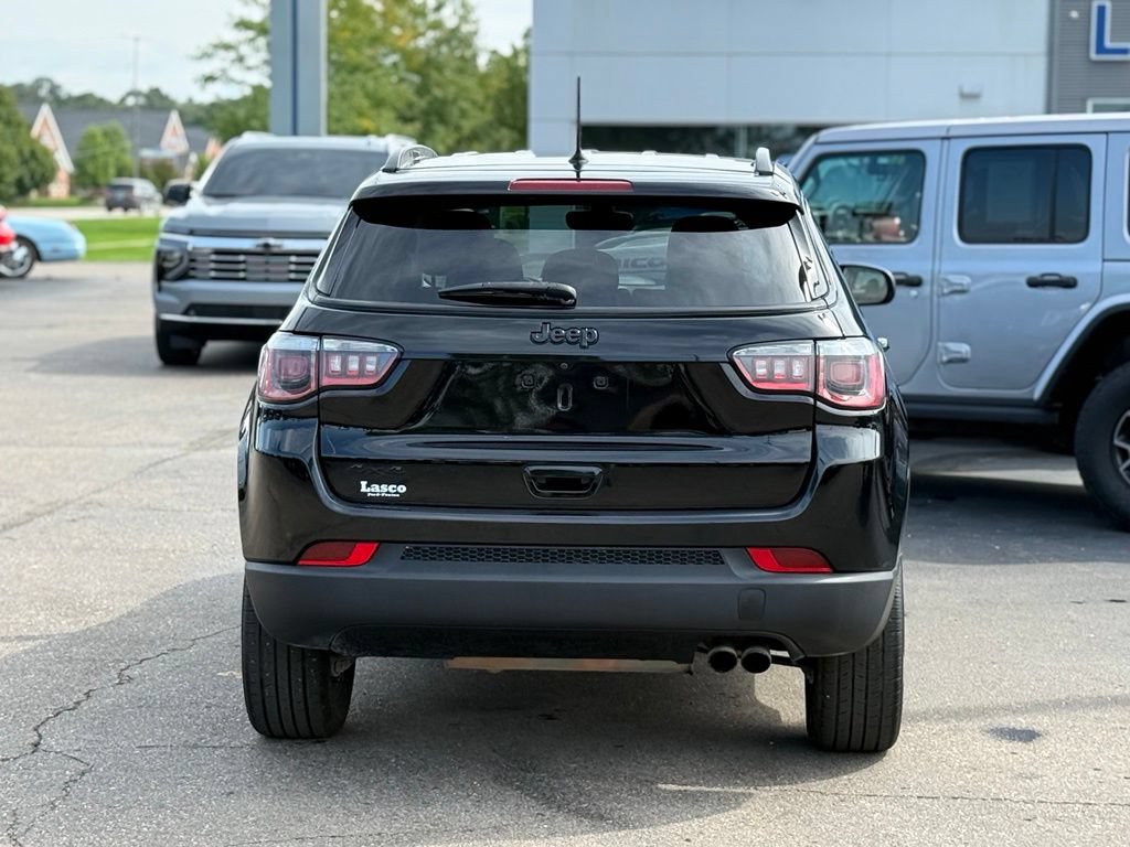 Used 2018 Jeep Compass Latitude AWD/4WD image 32