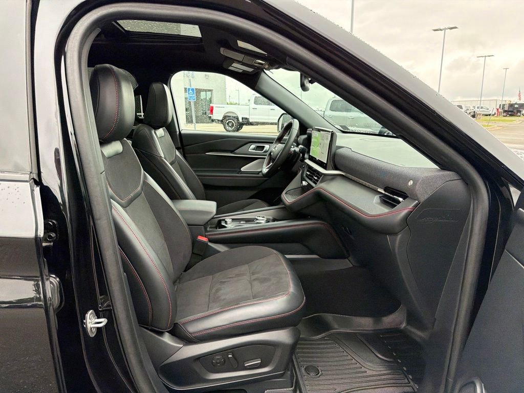 Certified 2025 Ford Explorer ST AWD/4WD image 24
