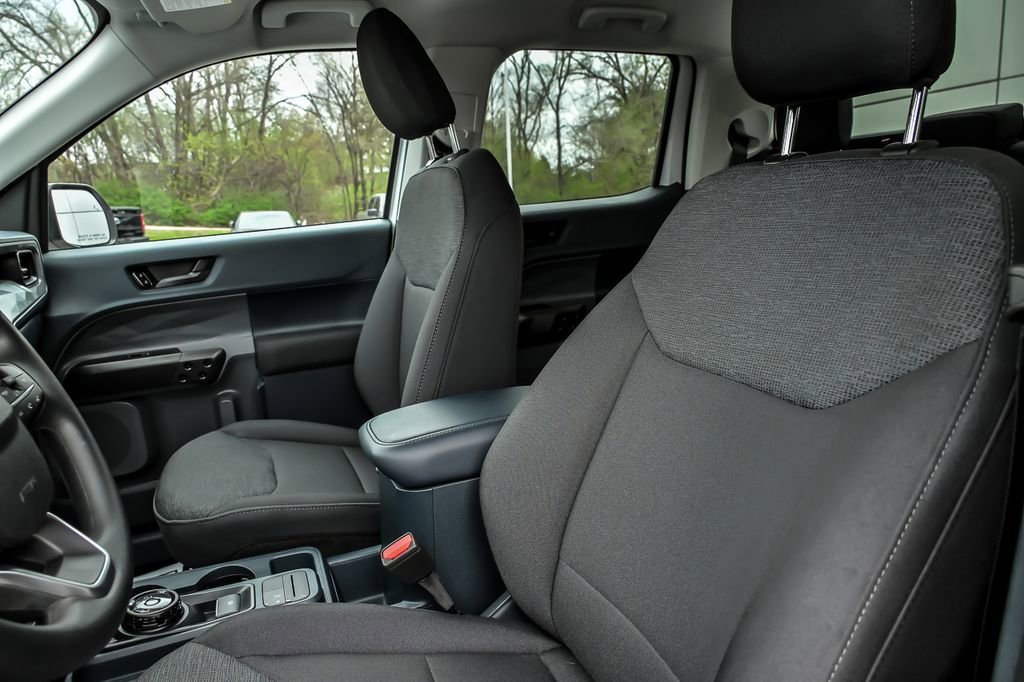 Certified 2025 Ford Maverick XL FWD image 17