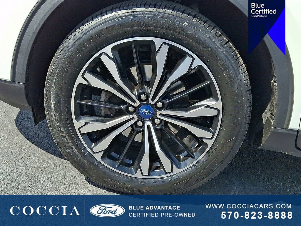 Certified 2022 Ford Escape SE w/ SE Sport Appearance Package image 8