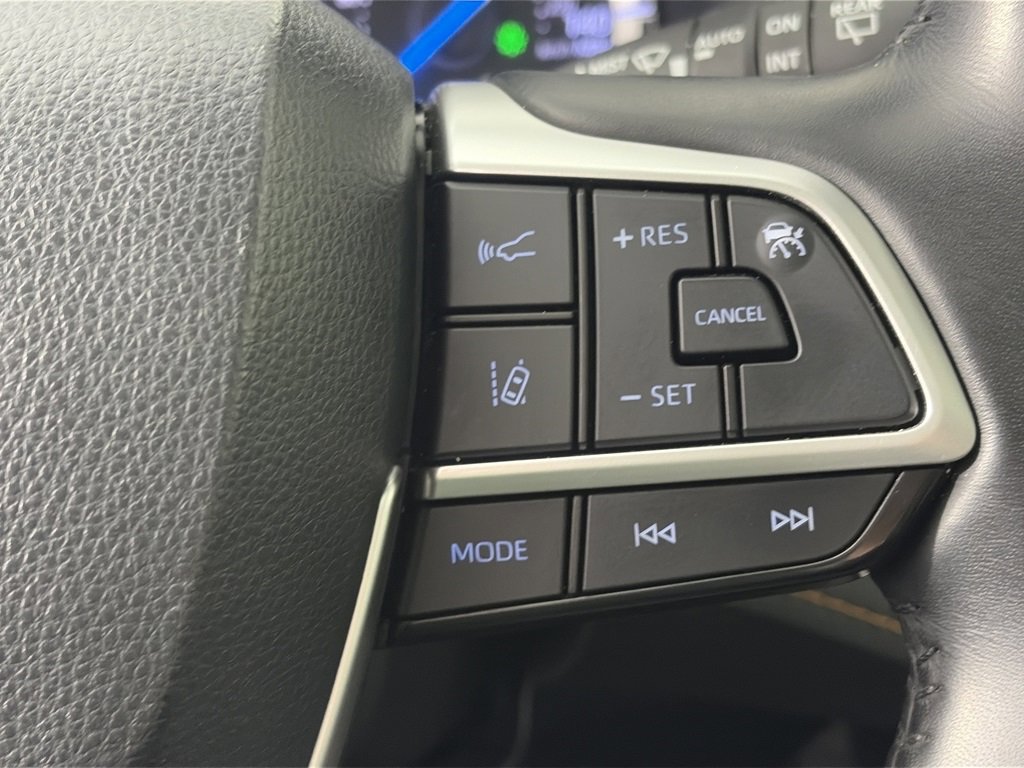 Used 2022 Toyota Highlander Bronze Edition image 18