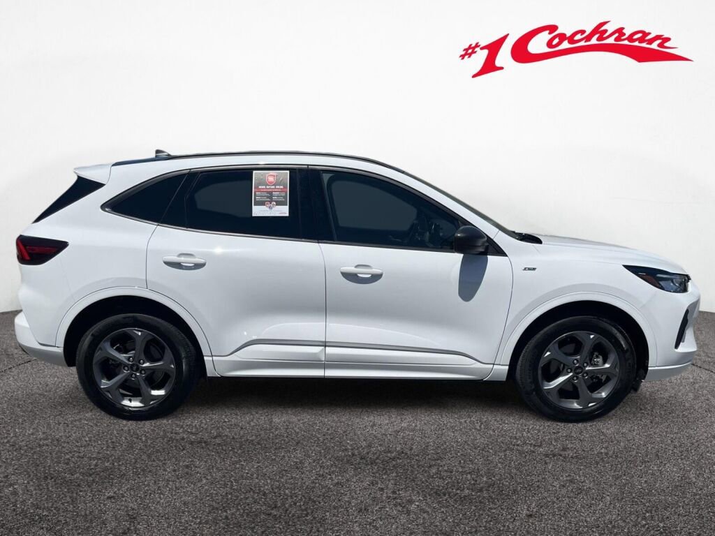Certified 2023 Ford Escape ST-Line w/ Tech Pack #1 AWD/4WD image 6
