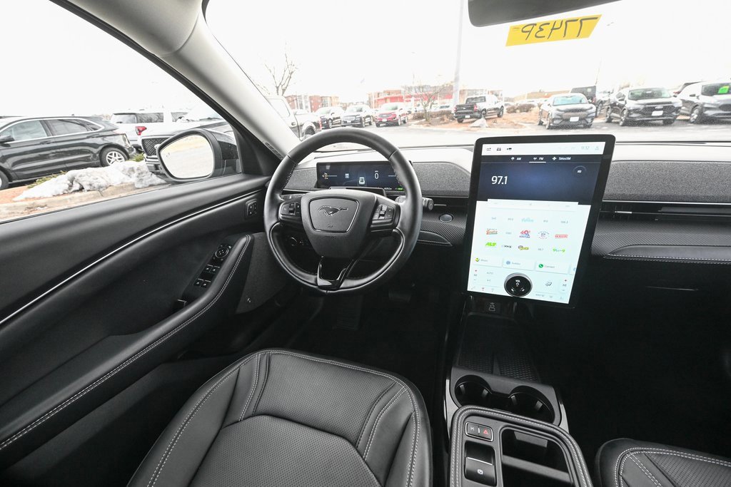 Certified 2025 Ford Mustang Mach-E Premium image 36