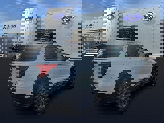 Certified 2023 Ford Explorer XLT w/ Equipment Group 202A image 3