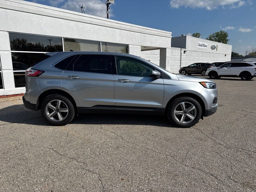 Certified 2024 Ford Edge SEL w/ Convenience Package AWD/4WD image 2