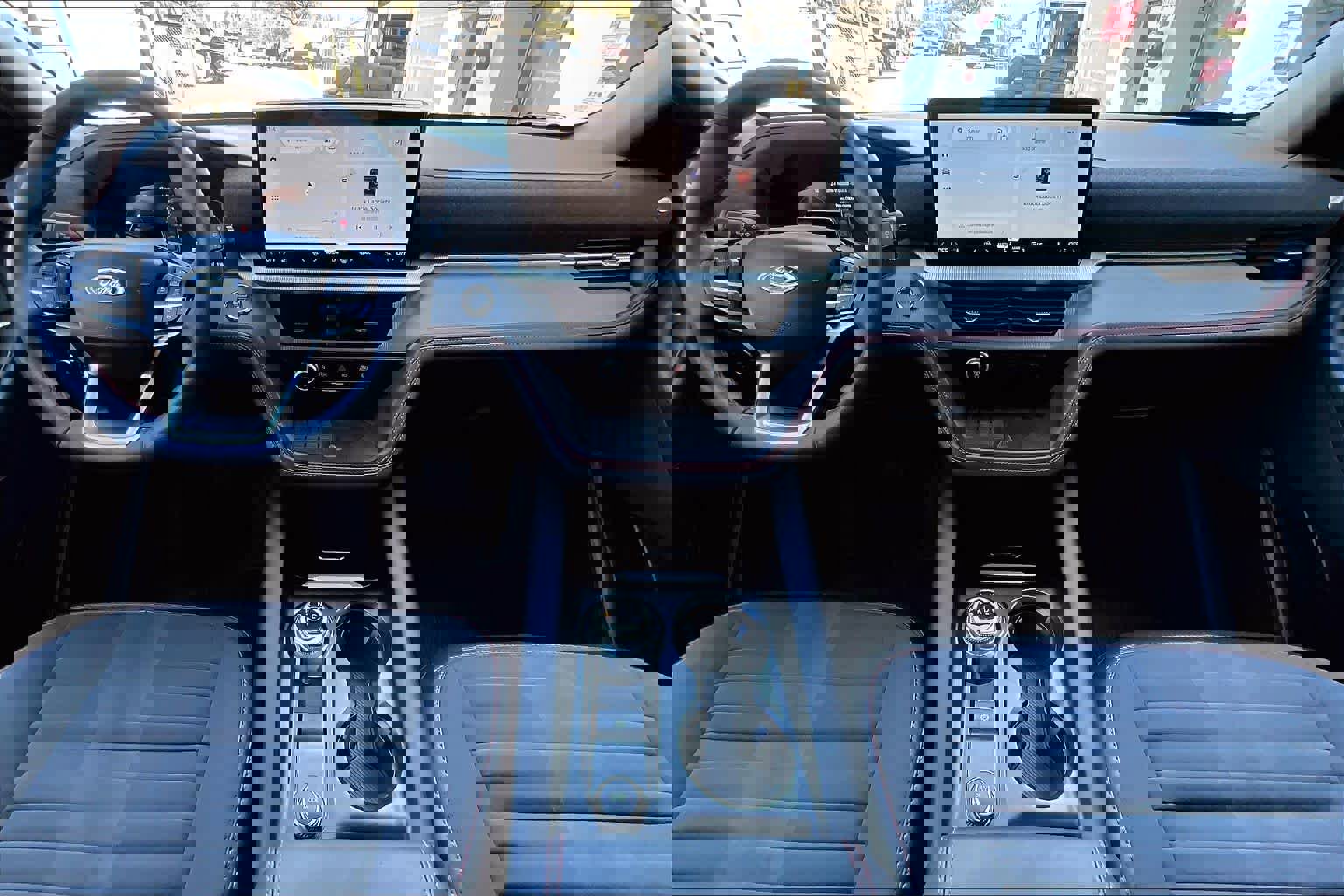 Certified 2025 Ford Explorer ST-Line w/ Premium Package image 17