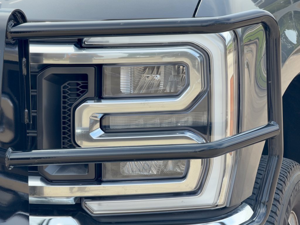 Certified 2025 Ford F350 Lariat w/ Lariat Ultimate Package AWD/4WD image 12