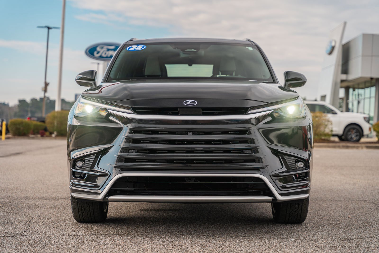 Used 2025 Lexus TX 500h 500h F SPORT Premium image 9