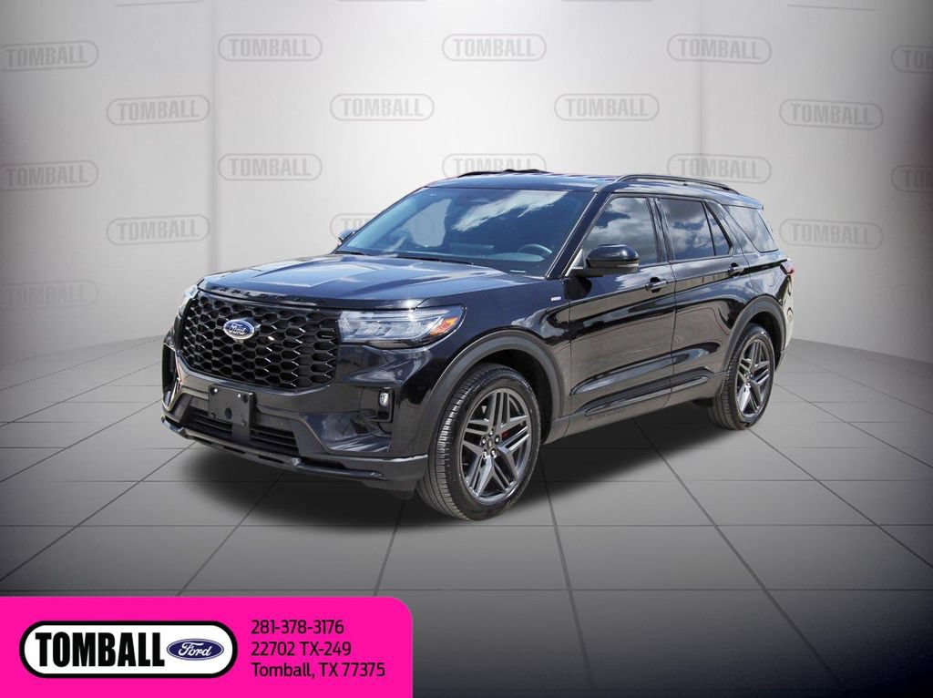Certified 2025 Ford Explorer ST-Line w/ Premium Package RWD image 3