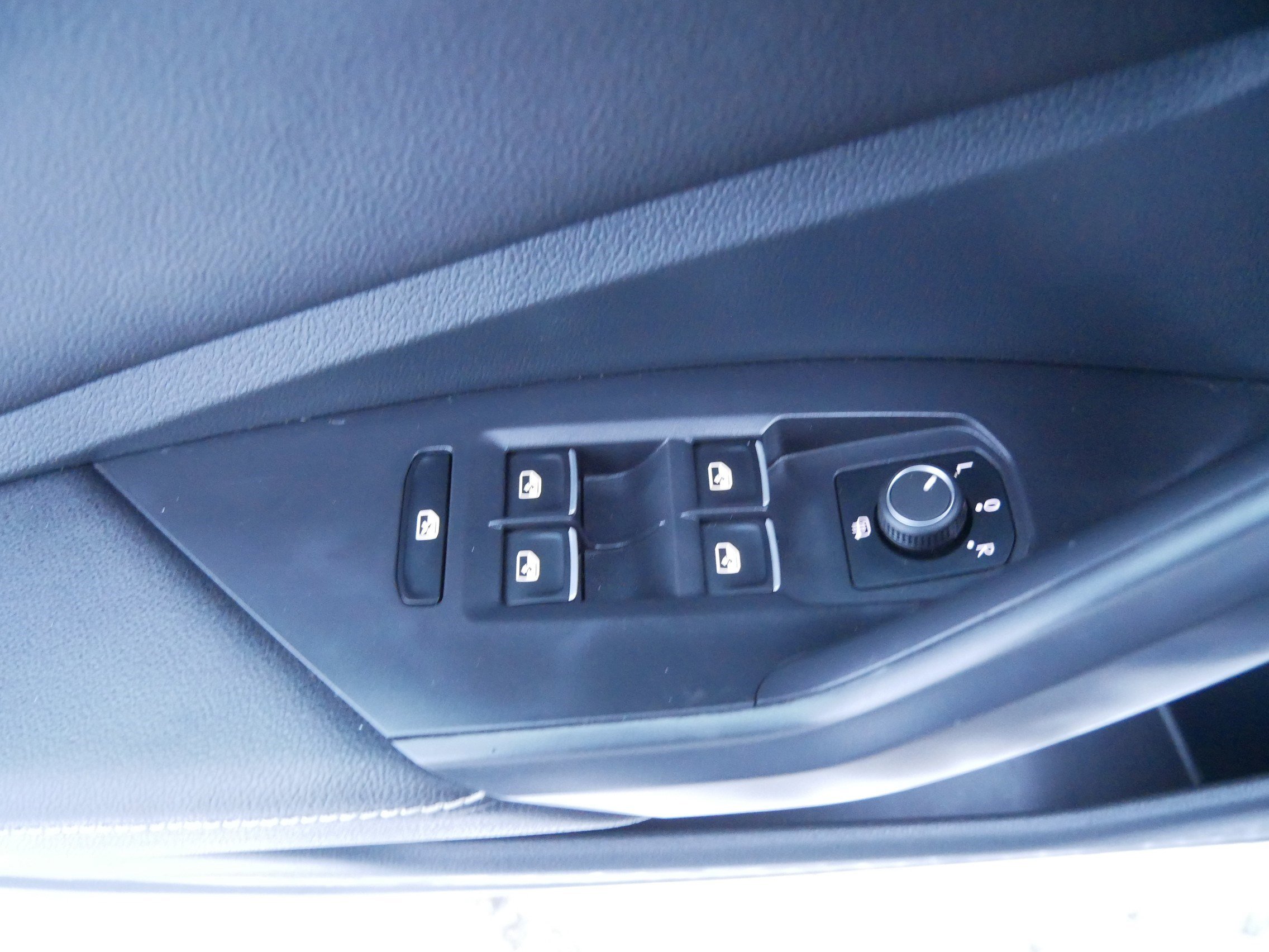 Used 2024 Volkswagen Jetta SE image 20