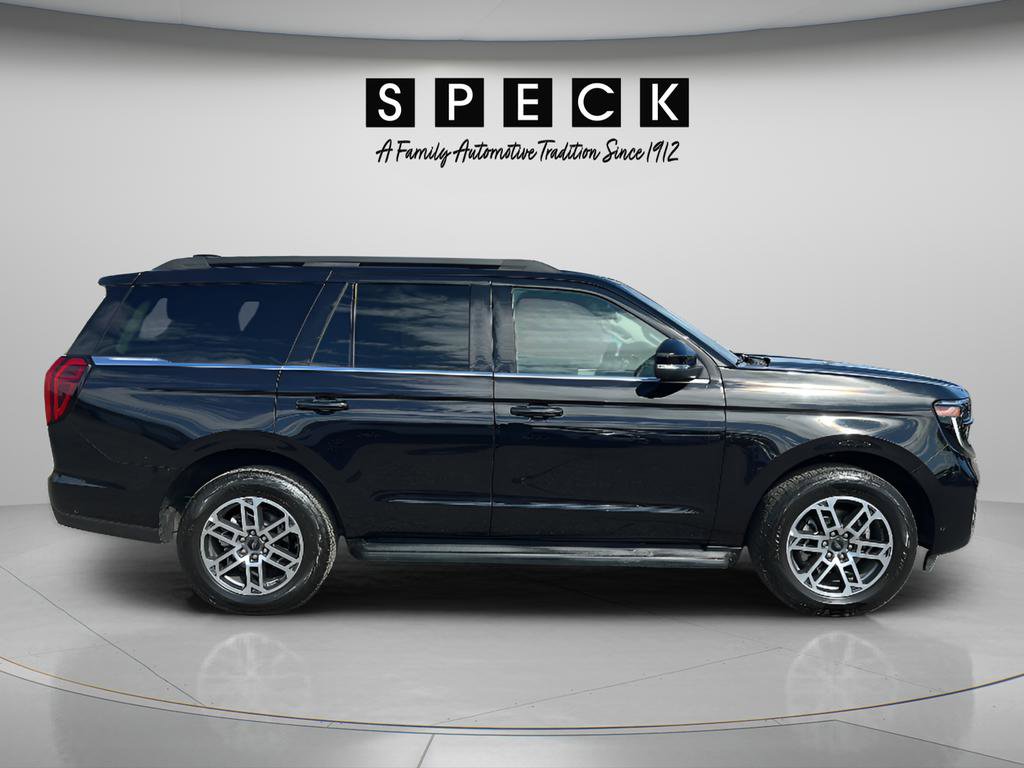 Certified 2025 Ford Expedition Active AWD/4WD image 6