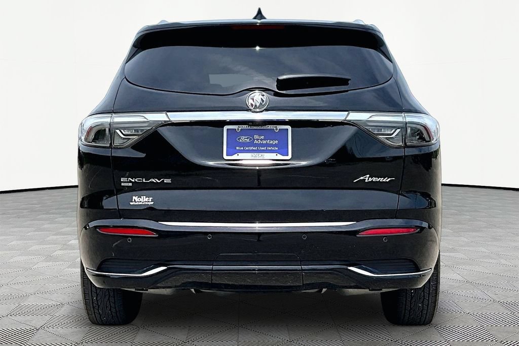 Used 2023 Buick Enclave Avenir w/ Avenir Technology Package AWD/4WD image 4