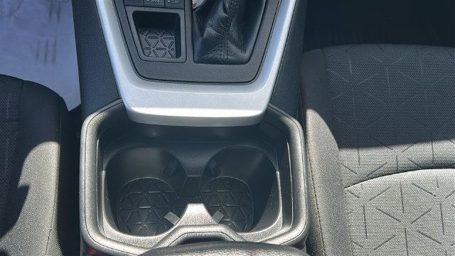 Used 2020 Toyota RAV4 XLE w/ All Weather Liner Package AWD/4WD image 22