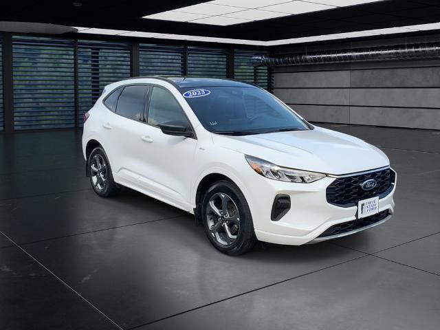 Certified 2023 Ford Escape ST-Line w/ Tech Pack #1 AWD/4WD image 17