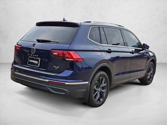 Used 2024 Volkswagen Tiguan SE FWD image 3