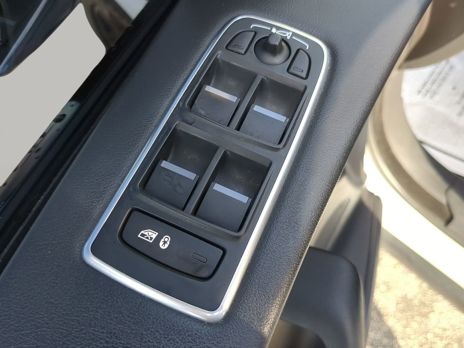 Used 2019 Jaguar F-PACE S image 47