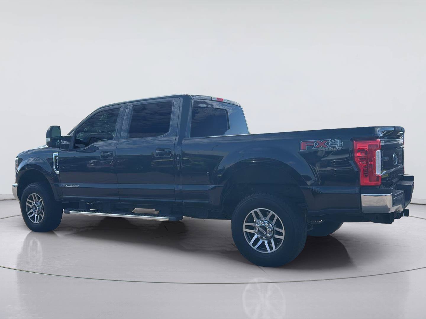 Certified 2019 Ford F250 Lariat w/ FX4 Off-Road Package AWD/4WD image 6
