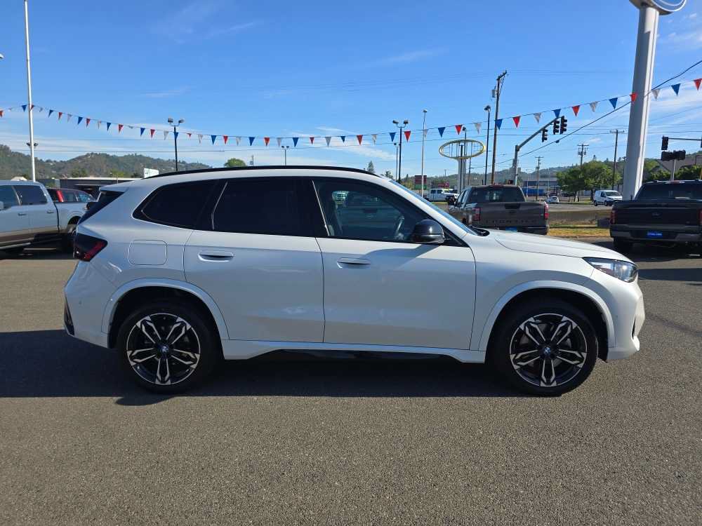 Used 2023 BMW X1 xDrive28i w/ Premium Package AWD/4WD image 6
