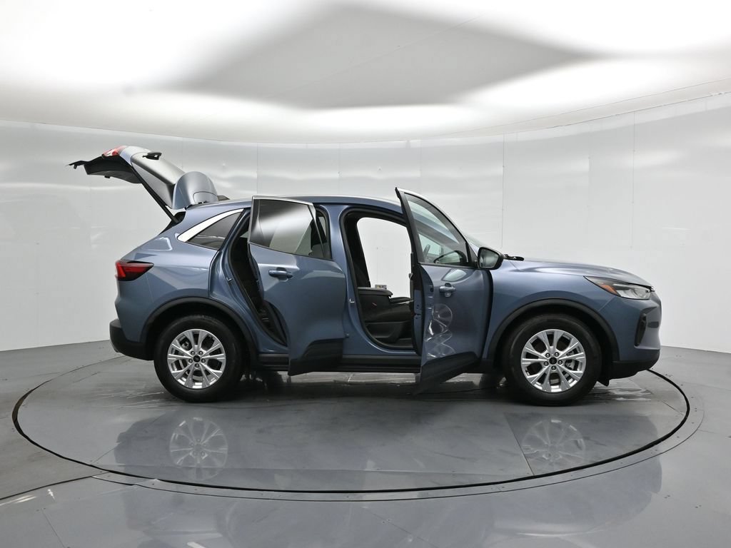 Certified 2023 Ford Escape Active FWD image 4