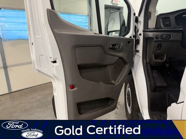Certified 2025 Ford Transit 250 148 High Roof Extended RWD image 19