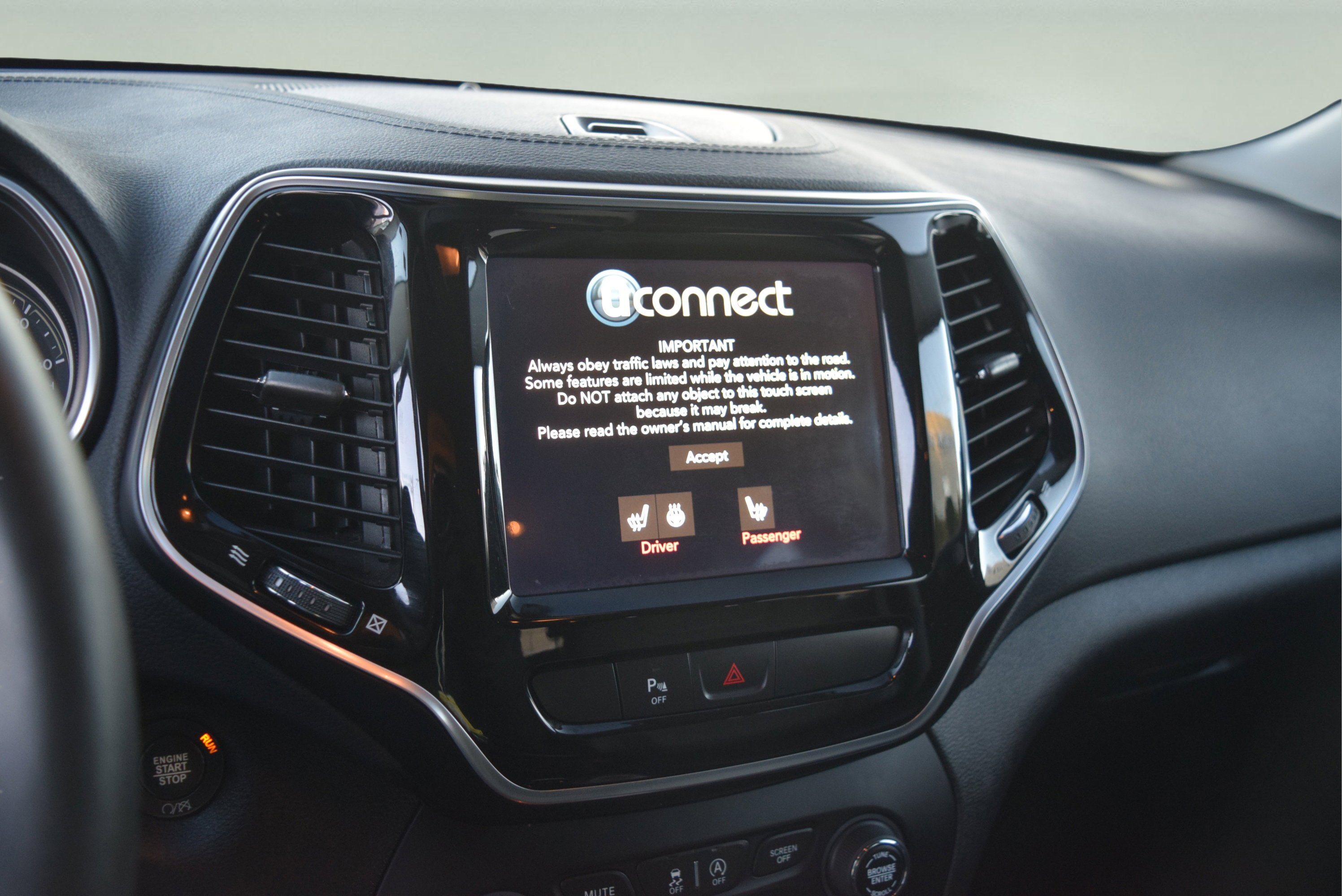 Used 2019 Jeep Cherokee Limited image 13