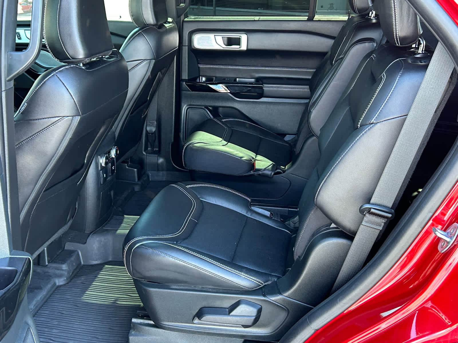 Certified 2024 Ford Explorer ST w/ Equipment Group 401A AWD/4WD image 20