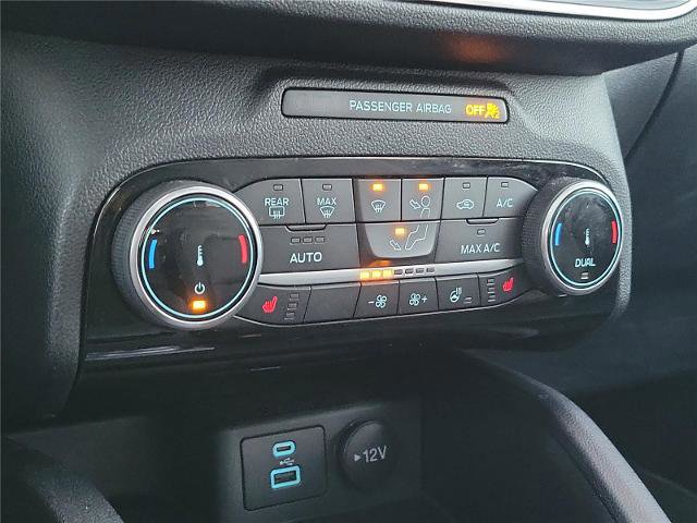 Certified 2022 Ford Escape Titanium w/ Class II Trailer Tow Package image 24