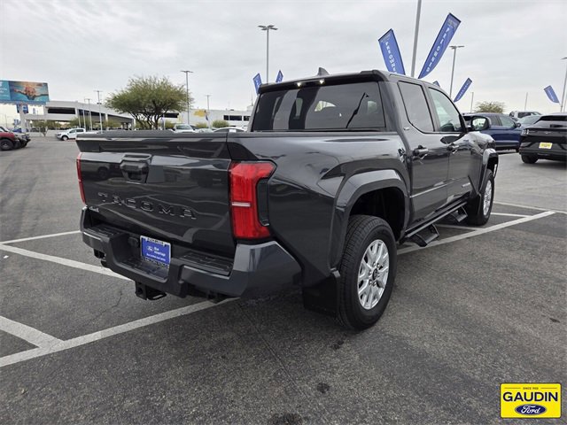 Used 2025 Toyota Tacoma SR5 image 5