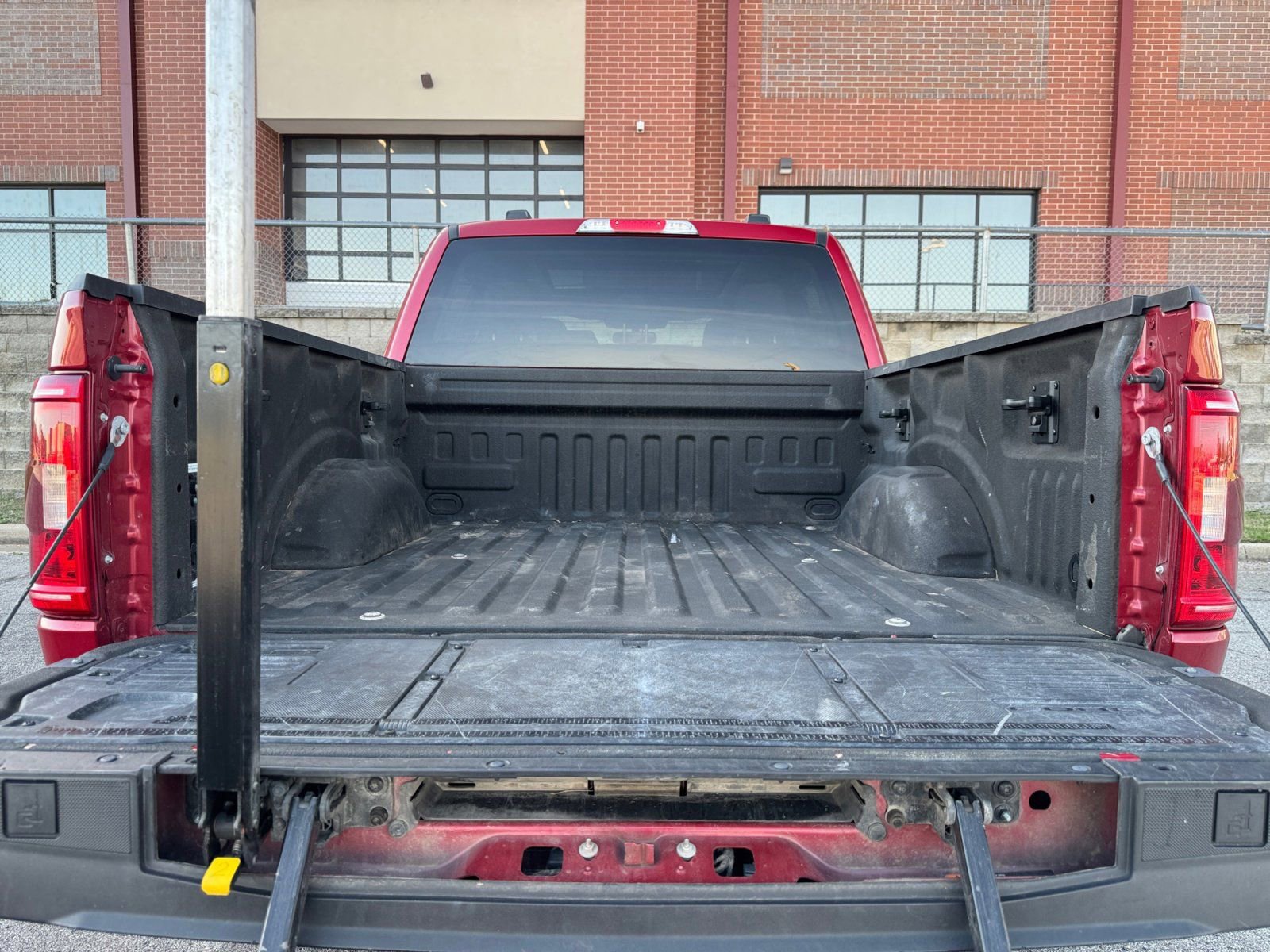 Certified 2022 Ford F150 XLT w/ Equipment Group 302A High image 18