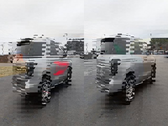Certified 2024 Ford Expedition Limited image 5