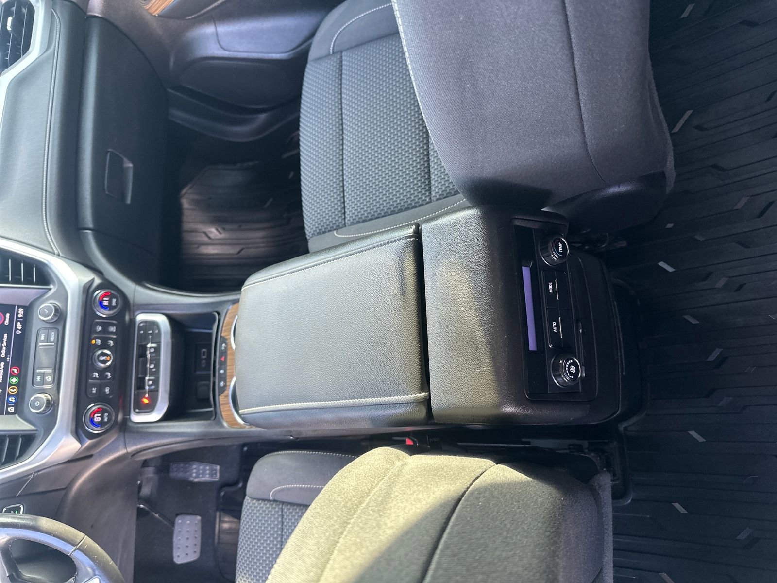 Used 2020 GMC Acadia SLE w/ Driver Convenience Package image 27