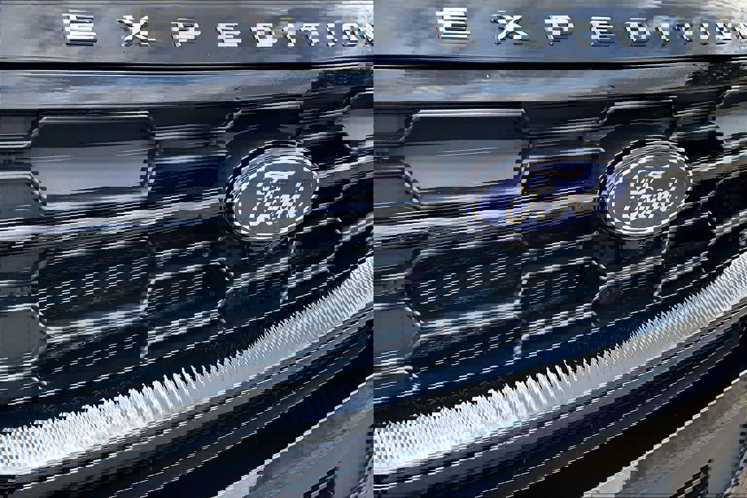 Certified 2025 Ford Expedition Active image 29