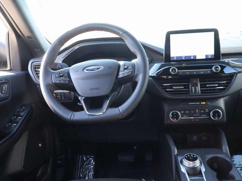 Certified 2025 Ford Escape ST-Line image 19