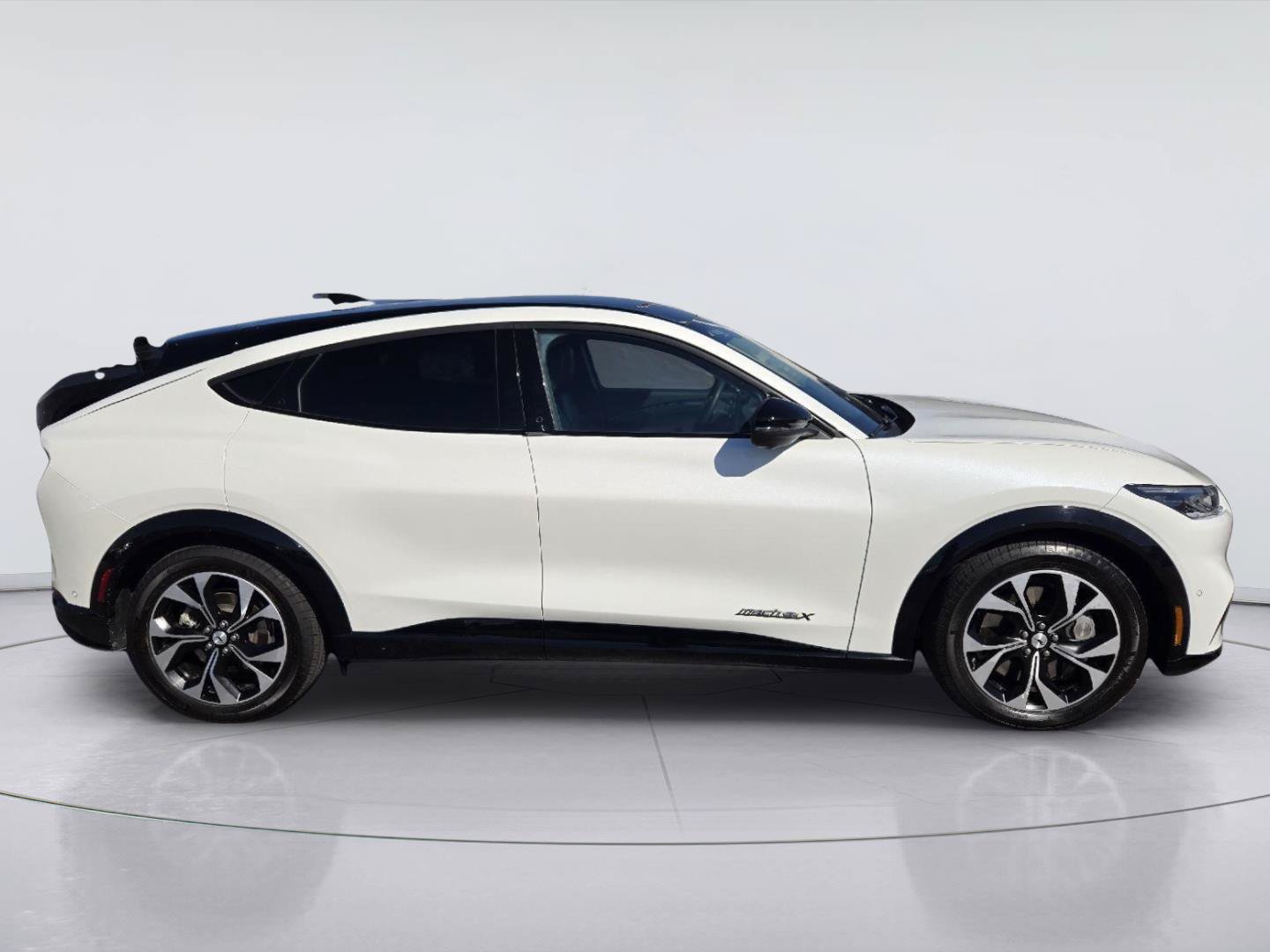 Certified 2023 Ford Mustang Mach-E Premium AWD/4WD image 4