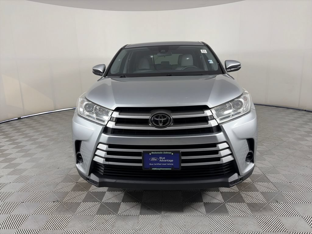 Used 2017 Toyota Highlander LE FWD video 2