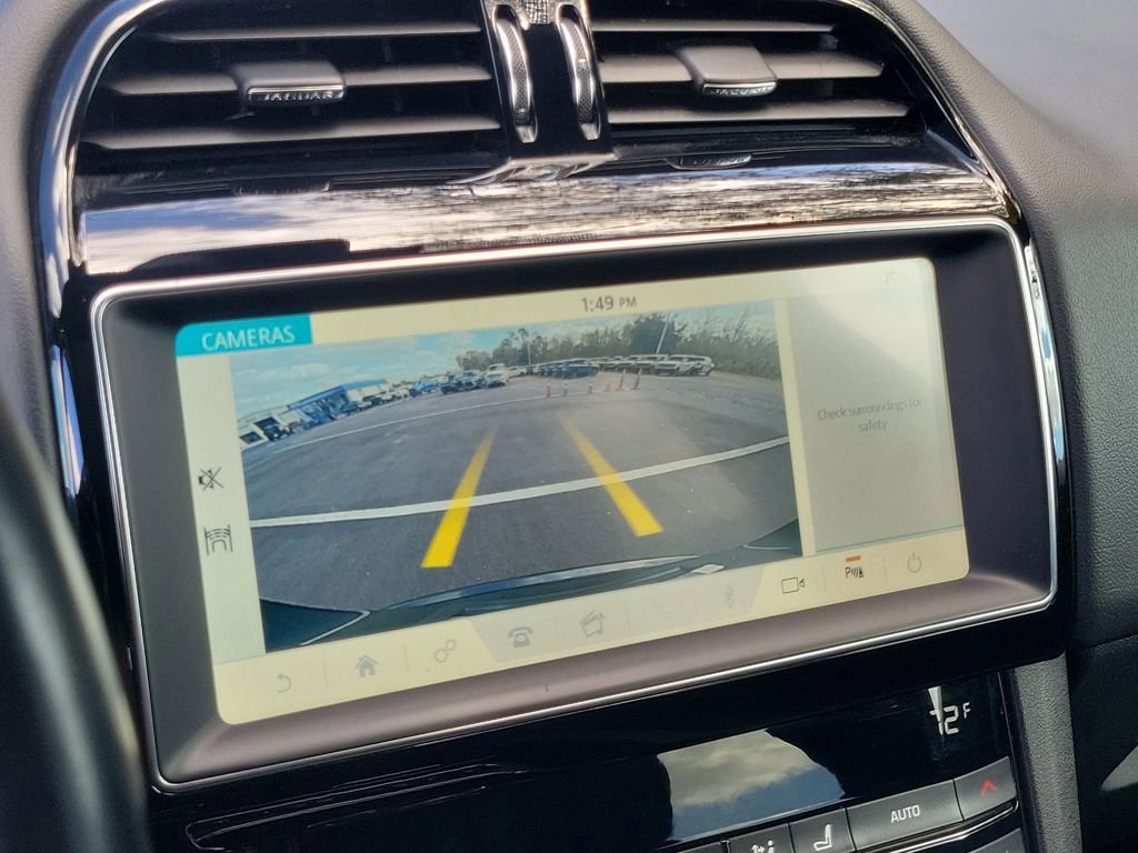 Used 2020 Jaguar F-PACE Premium image 19