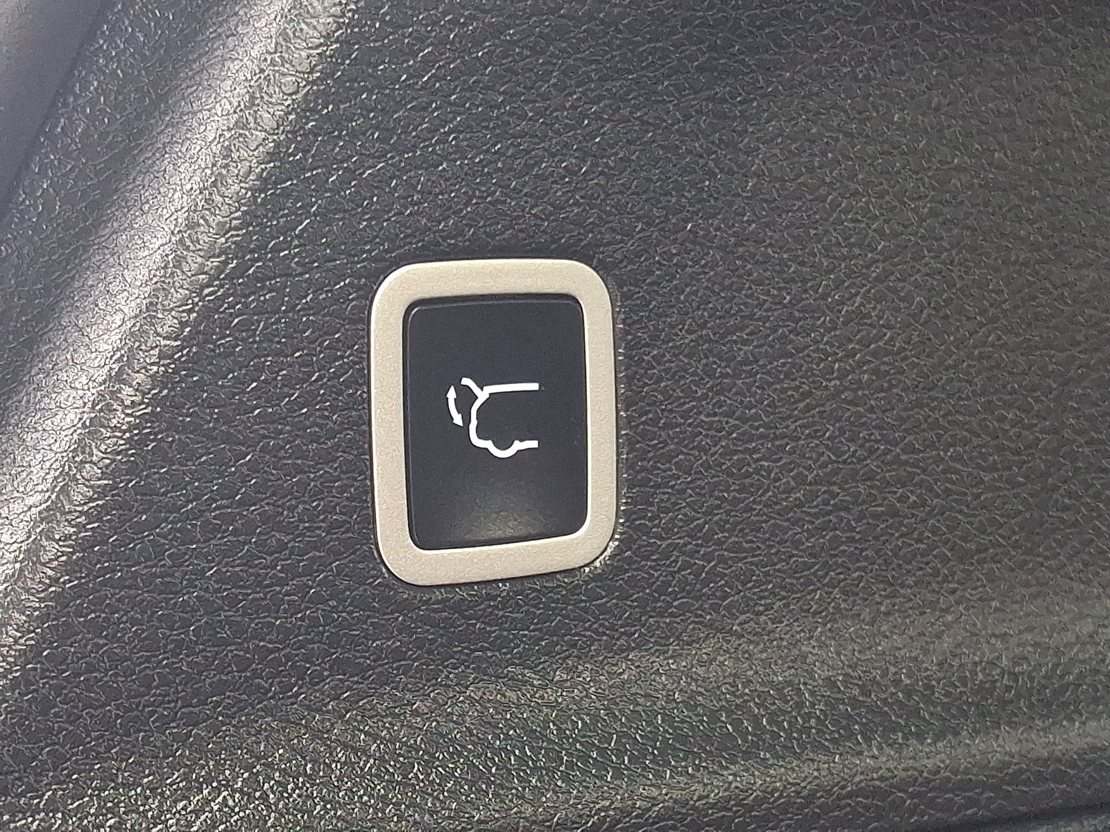 Used 2025 Chrysler Pacifica Limited FWD image 34