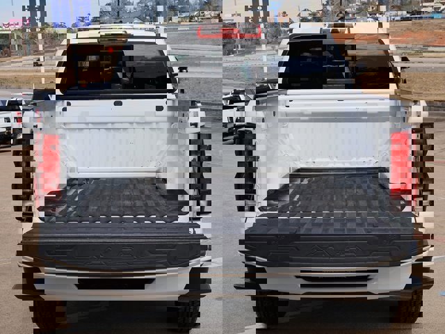 Used 2024 Chevrolet Colorado LT w/ LT Convenience Package image 5